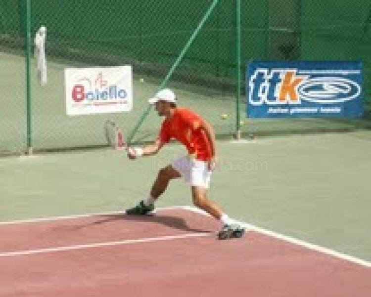 Internacional Masculino de Tenis: Mala suerte para el melillense aficando en Madrid Eduardo Rico Brusi