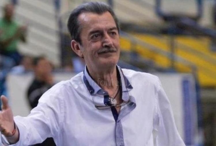 Al doctor Juan Carlos Corbacho le llegó la hora de su jubilación
