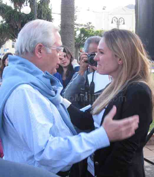 Lara de Hoz junto al presidente Imbroda