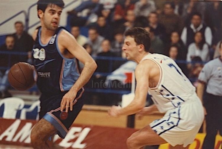 Valentín Holgado ante Andorra en el año 1996. Ya ha llovido