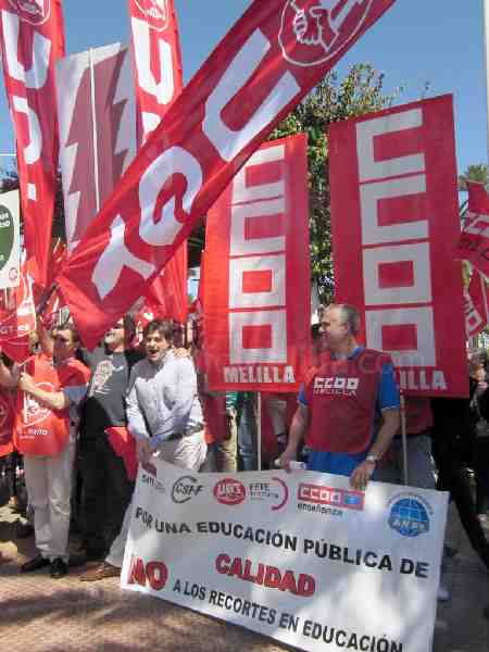 Unas 200 personas protestan por los recortes en Educación en una jornada de huelga con un seguimiento "mucho mayor"