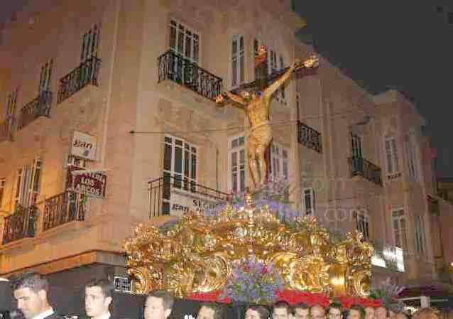 El Cristo de la Paz en una de sus salidas procesionales