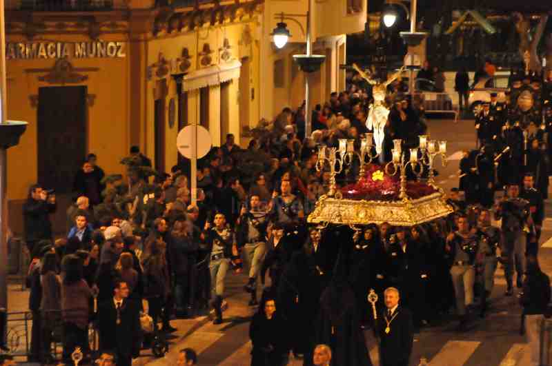 El Santo Entierro cala, un año más, en el corazón de los melillenses