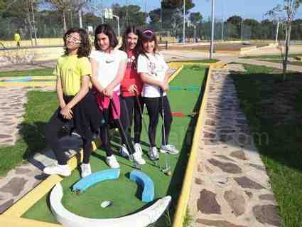 Deportes como el golf o el senderismo son algunas actividades con las que disfrutan del entorno