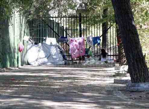 Los vecinos del Cerro de la Palma Santa esperan que el poblado de inmigrantes quede desmantelado