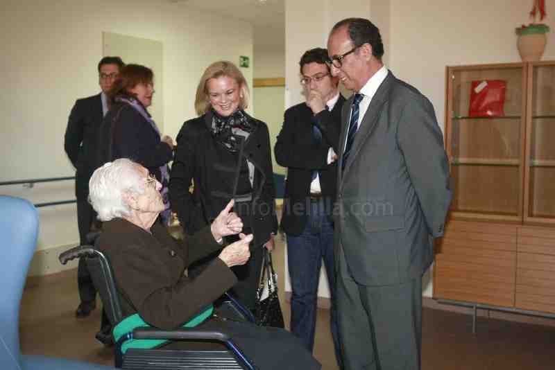 El Barkani y Quesada visitan la Residencia de Mayores y se comprometen a solventar los problemas que pueda tener