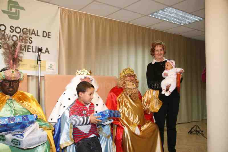 Centro Social de Mayores: Broche de oro para una Navidad compartida entre abuelos y nietos