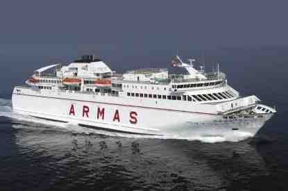 Los inmigrantes fueron detenidos después de que el buque atracara en el puerto de Motril