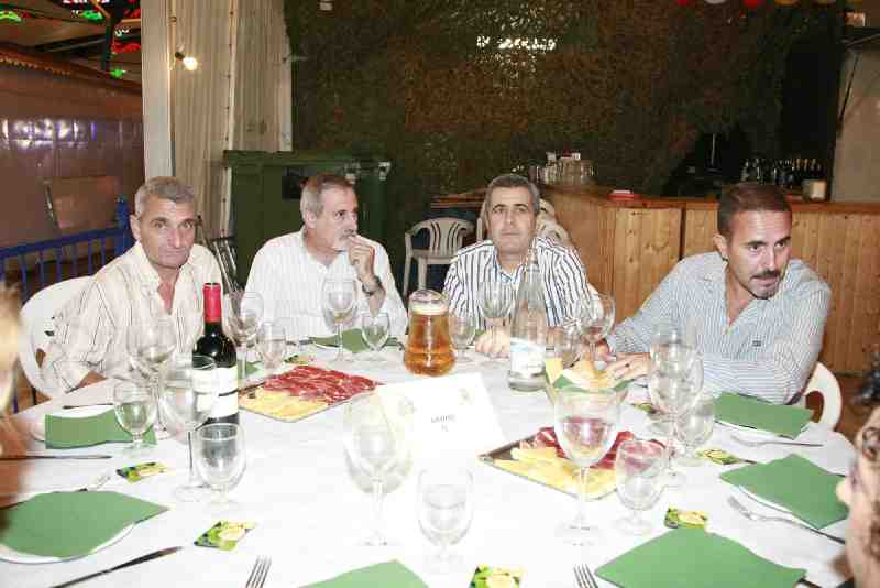 Noche benéfica en la caseta militar
