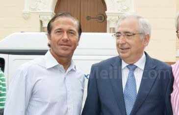 Miguel Marín junto a Juan José Imbroda