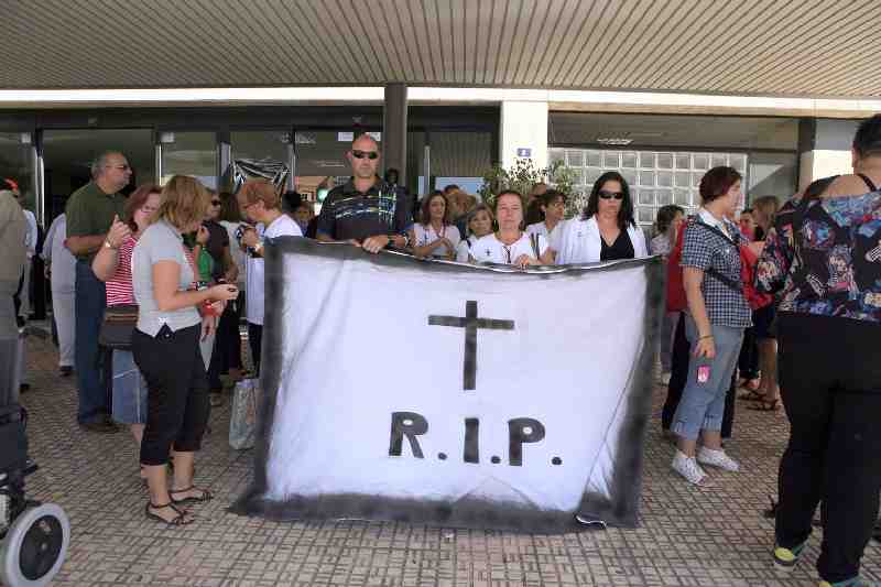 Las organizaciones sindicales de Sanidad vuelven a protestar contra los recortes del Gobierno