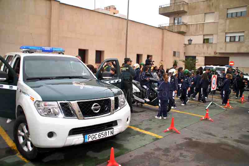 63 escolares del Colegio Buen Consejo participan en una jornada de convivencia en la Comandancia de la Guardia Civil de Melilla