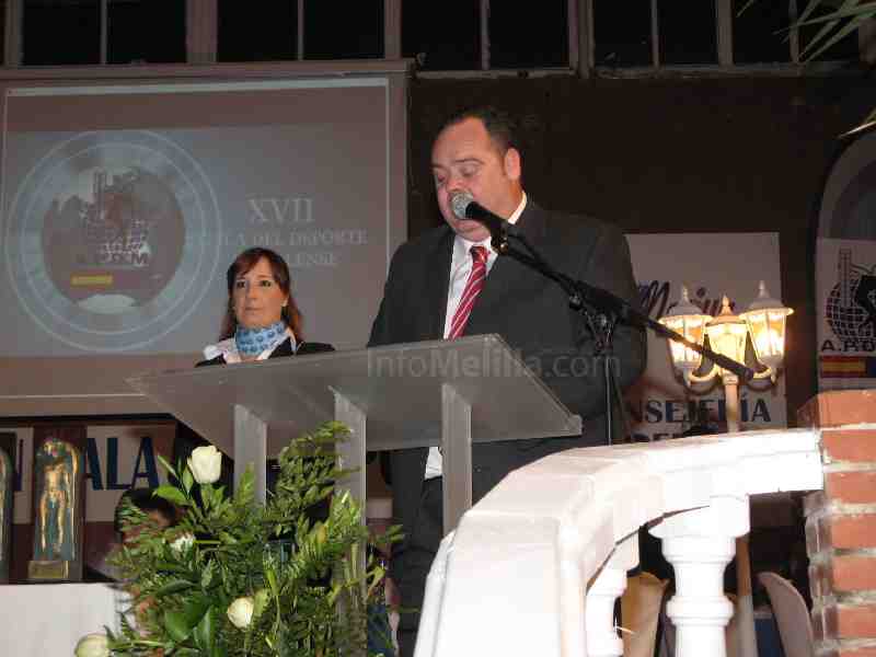 Ricardo Fernández y Evelyn Muñoz, conductores de la Gala del Deporte de la APDM
