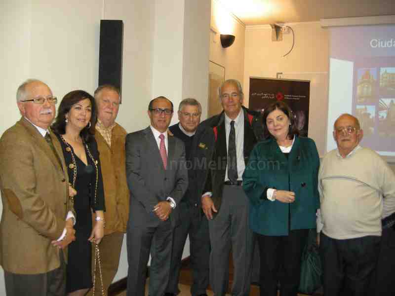 El delegado del Gobierno habla en Granada sobre la diversidad y convivencia ejemplar de la sociedad melillense