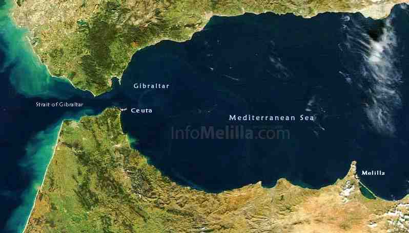 Turismo evalúa la creación de rutas turísticas vía terrestre entre Melilla y Ceuta