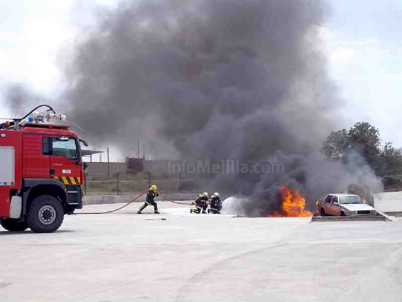 El aeropuerto de Melilla se convierte en escenario de un simulacro de incendio