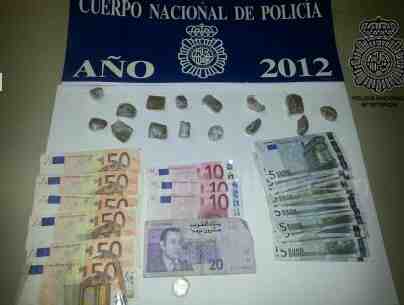 Detenido un joven sorprendido con hachís y casi 500 euros en efectivo