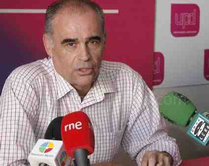 El coordinador local de UPyD, Emilio Guerra
