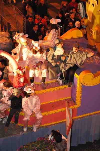 Los Reyes Magos traen alegría e ilusión a los niños melillenses