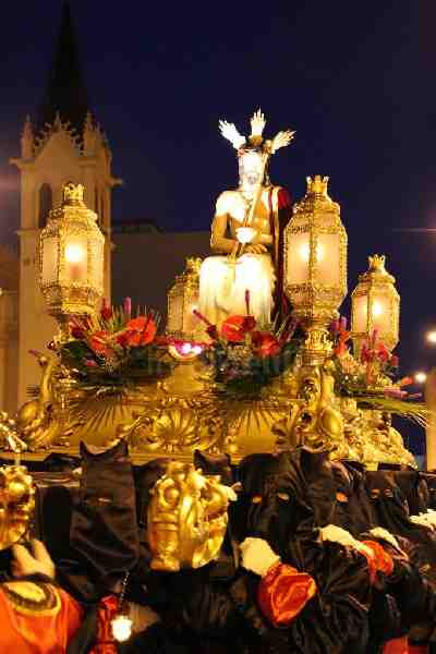 El Humillado muestra sus heridas en una primaveral noche de Martes Santo