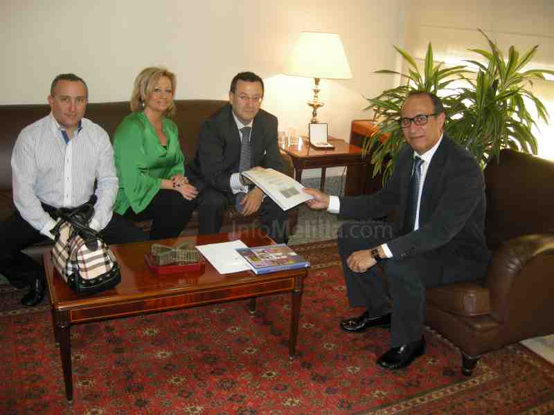 Rusa, Chaparro y Soriano durante su visita a El Barkani