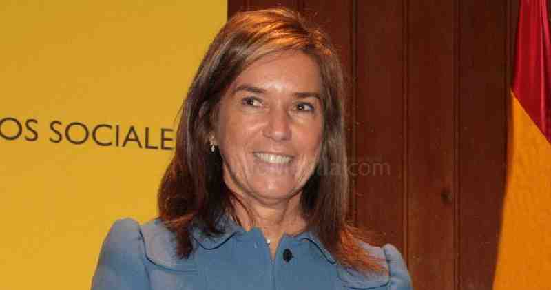 La ministra de Sanidad, Servicios Sociales e Igualdad anuncia un Plan de Apoyo a la Familia