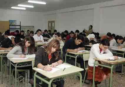 En esta primera fase, se plantea la resolución de actividades lúdicas y de razonamiento matemático