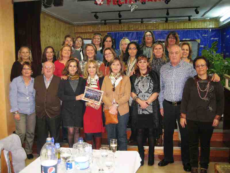 La Casa de Melilla en Málaga comparte potaje con un nutrido y entusiasta grupo de mujeres melillenses