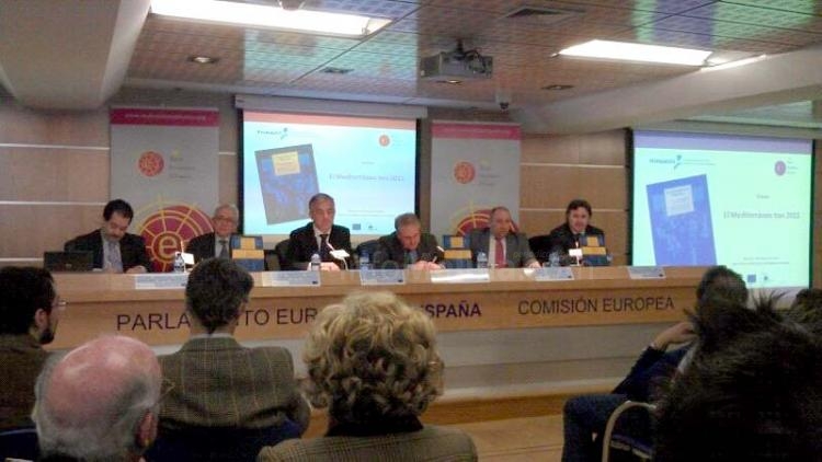 Cerca de 200 personas asisten en Madrid a la presentación del libro de FHIMADES 'El Mediterráneo tras 2011'