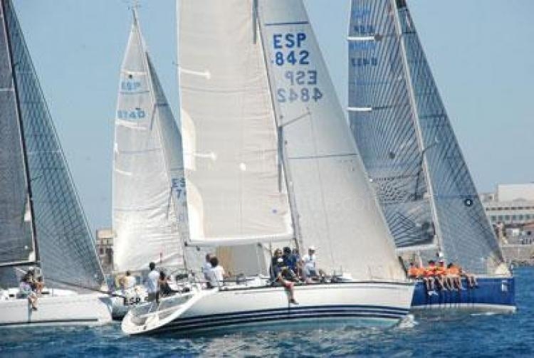 Una numerosa flota se dá cita en la XVI edición de la Semana Náutica "Ciudad de Melilla"