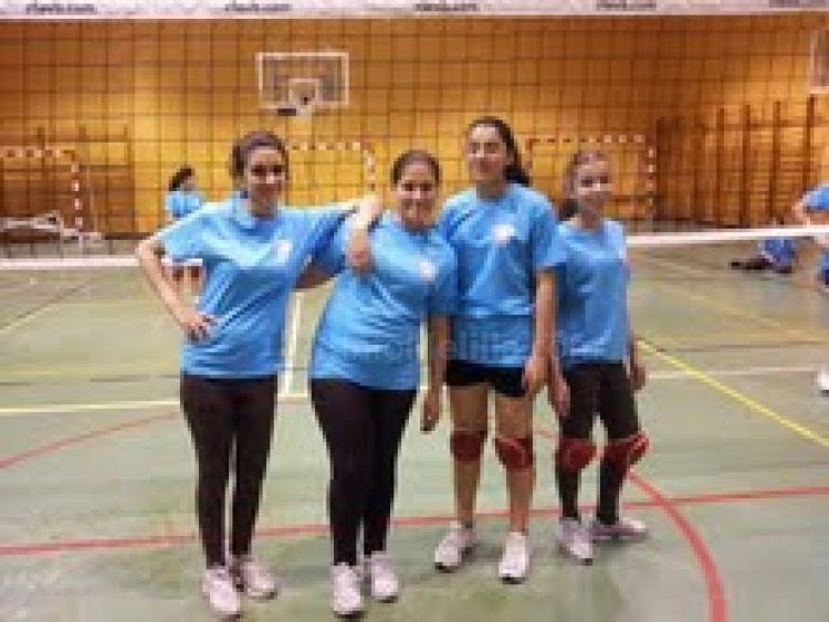Gran éxito de participación en el torneo de Voleibol para conmemorar el "Día Internacional de la Mujer"