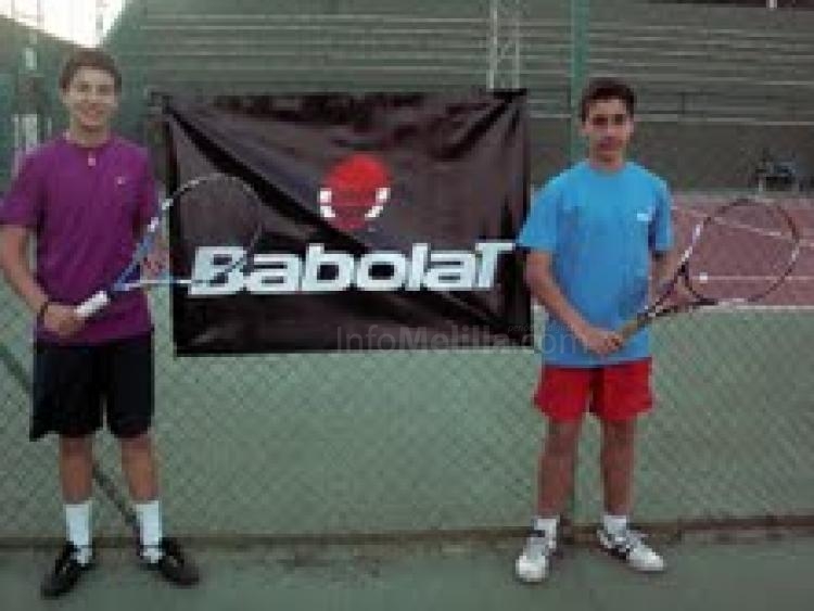 Javier Aznar y Belen Calero representarán a Melilla en la Fase Nacional de Tenis de la “Babolat Cup”.