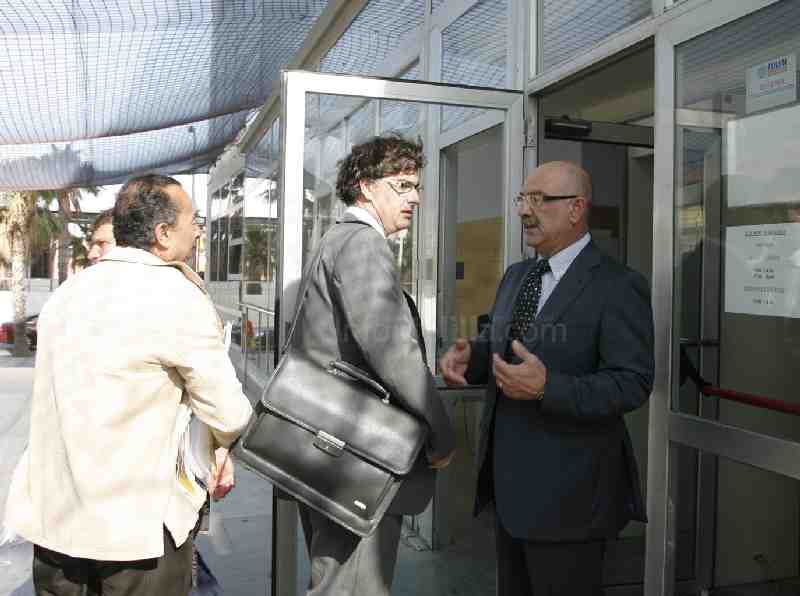 Suárez a la entrada de los juzgados