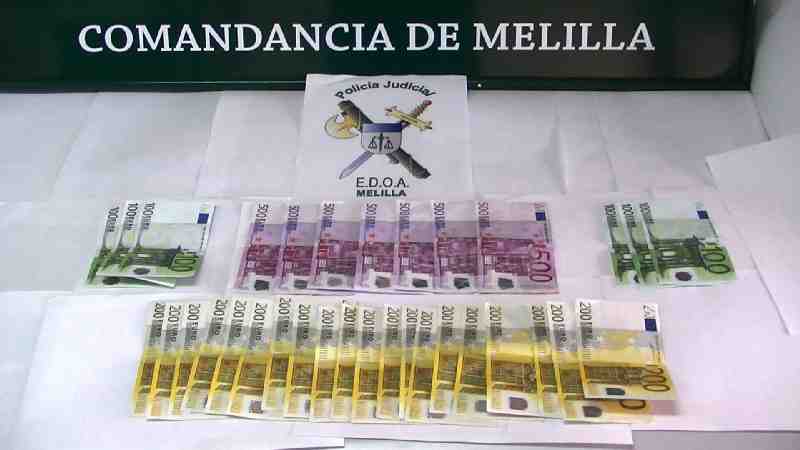 Dinero intervenido oculta en la vestimenta