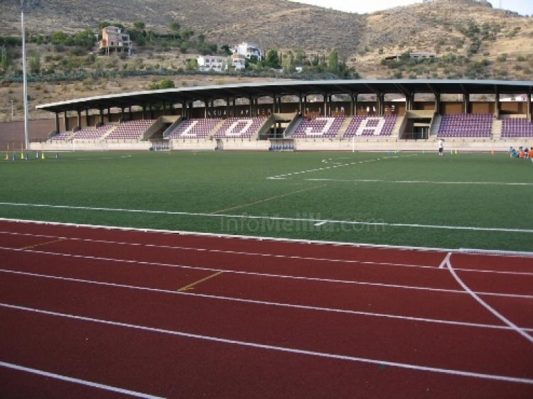 Estadio "Medina Lauxa" el escenario del choque de este domingo entre Loja y Melilla