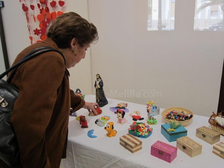 También se aceptan doantivos a cambio de las figuras pintadas por personas enfermas de alzheimer