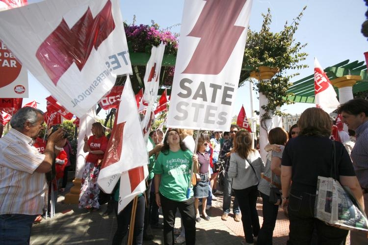 Unas 200 personas protestan por los recortes en Educación en una jornada de huelga con un seguimiento "mucho mayor"