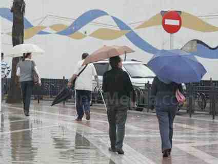 Según la AEMET, la jornada de hoy estará marcada por la lluvia y el granizo
