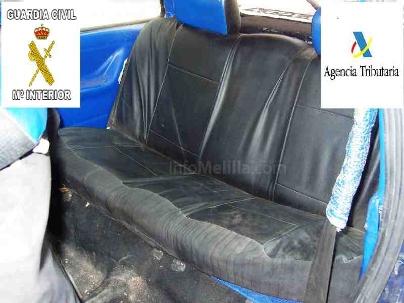 Localizado un joven subsahariano oculto bajo el asiento trasero de un vehículo procedente de Marruecos