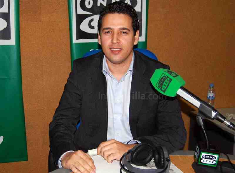 Amin Azmani, urante la entrevista en Onda Cero