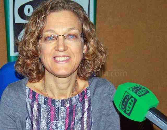 Gloria Rojas se confiesa preocupada por los recortes en educación y sanidad
