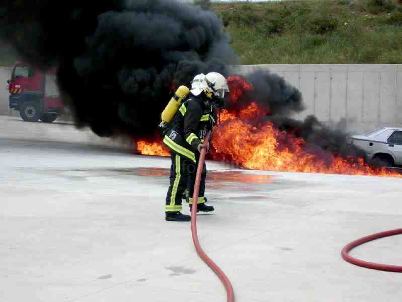 El aeropuerto de Melilla se convierte en escenario de un simulacro de incendio