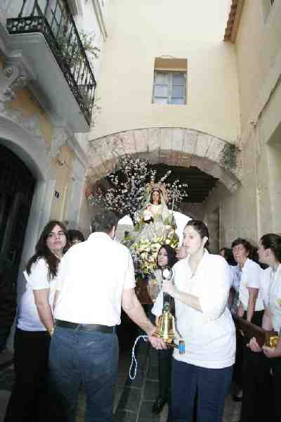 Las calles del Pueblo recibieron jubilosas a su patrona, la Divina Pastora