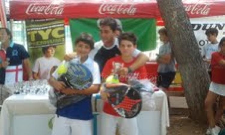 Padel: Jesús Moya y Mónica León triunfan en el TYC Premium de Córdoba