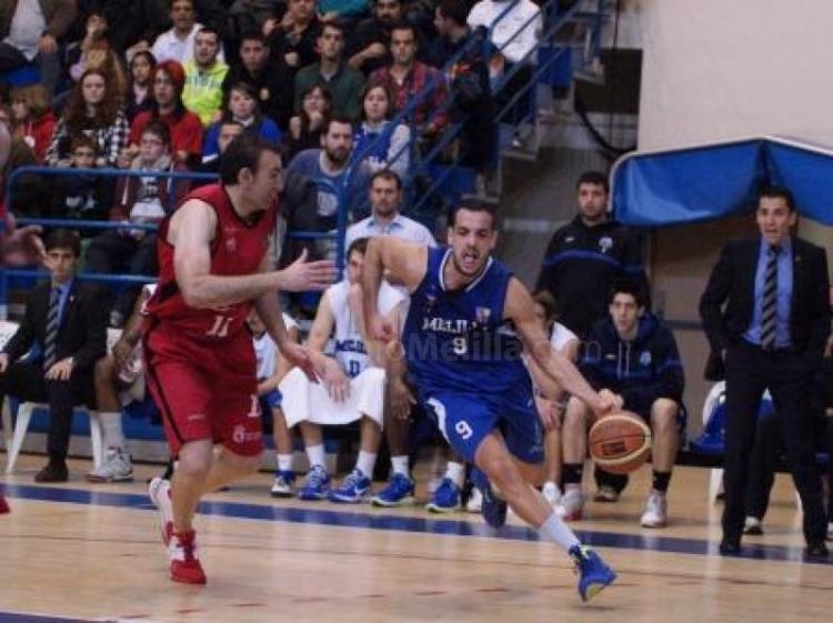 Melilla Baloncesto recibe a Menorca Básquet en un duelo vital para ambos