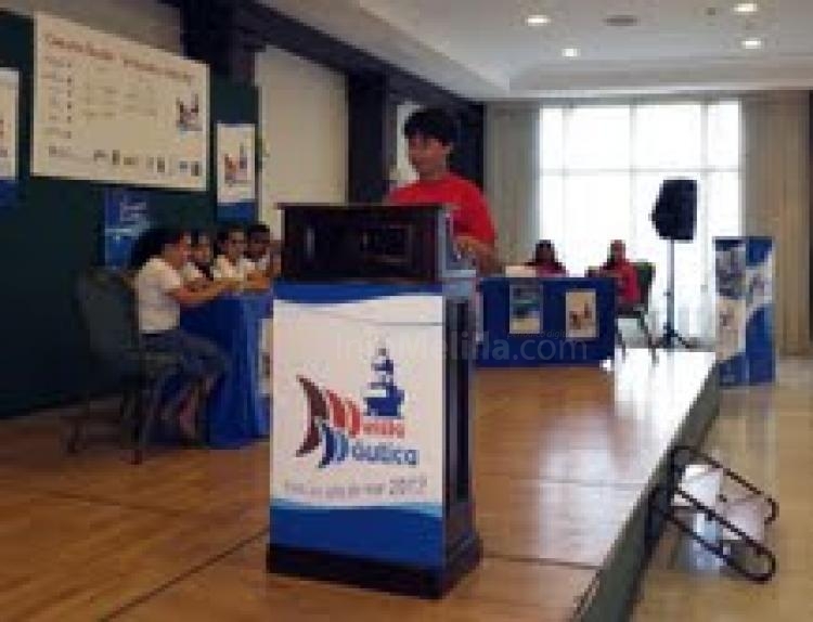 El "Velazquez" revalida el título del concurso escolar "La Escuela a toda Vela"