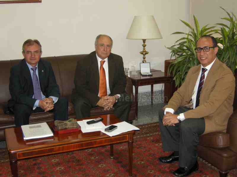 El nuevo presidente de la Estudios Melillenses visita al delegado del Gobierno