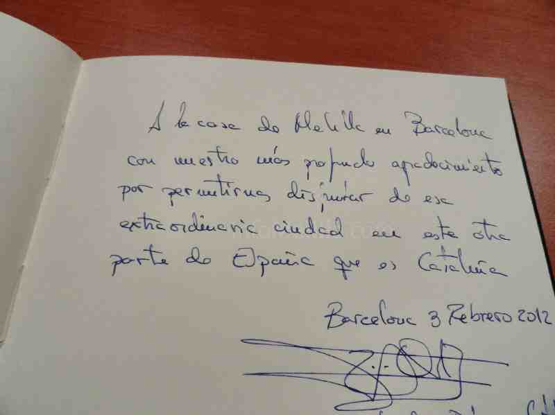 Coroneles con anterior destino en Melilla visitan la Casa de Melilla en Barcelona