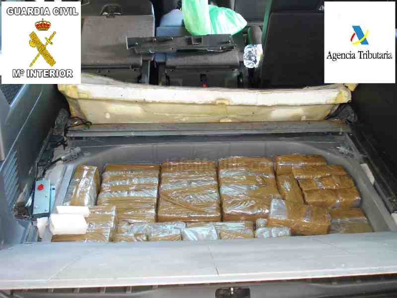 Tres detenidos con 60 kilos de polen de hachís en el puerto de Melilla