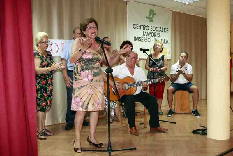 Los mayores, un público entregado y dispuesto siempre a la diversión en esta Feria 2012